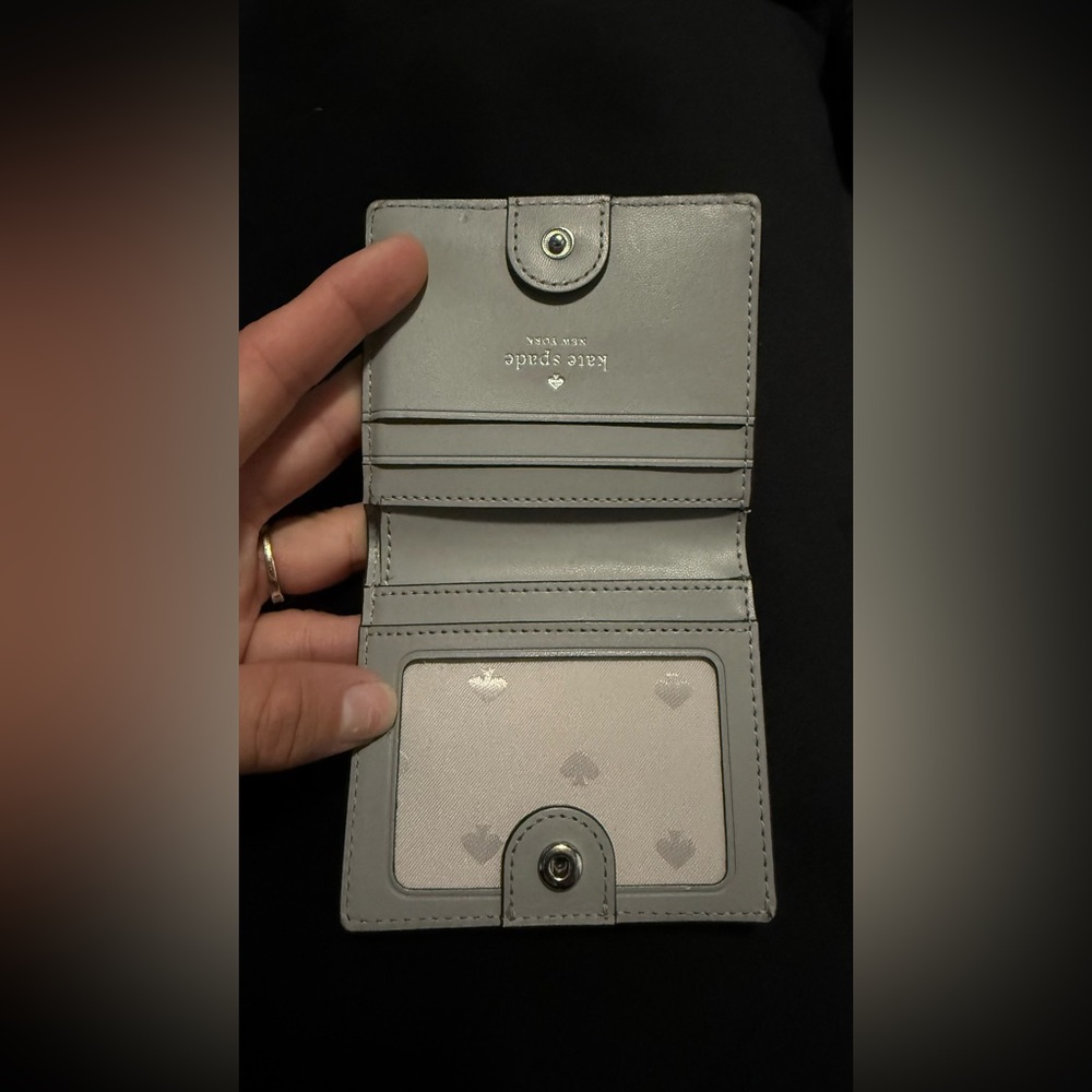 Kate Spade bifold wallet - Picture 2 of 8